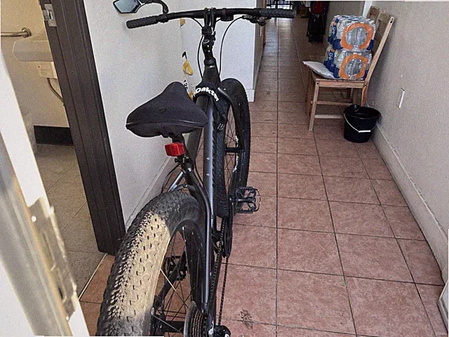 Dakota Fat Bike with Fat Tires Black